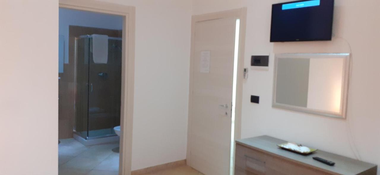 Da Rocco B&B Sant Isidoro  Luaran gambar